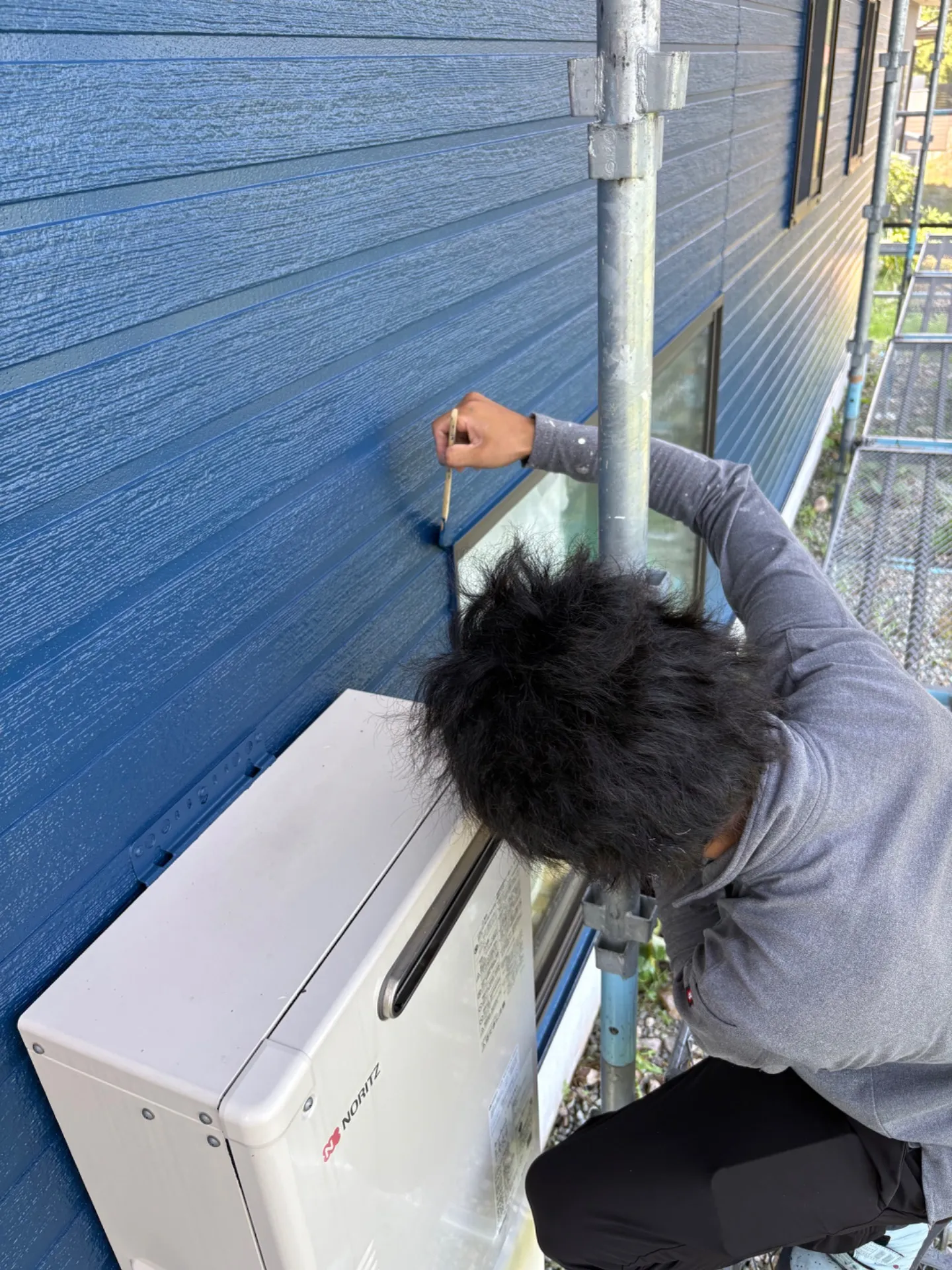 外壁塗装をDIYで挑戦する際の山形県で失敗しないコツとプロに頼る判断基準
